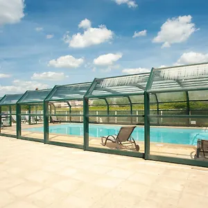 Vacancéole - Le Duguesclin Hotel Dinan