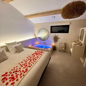 Love hôtel Le Clos Des Delices - - Avec Spa, Terrasse Et Parking Privatif, Aubagne